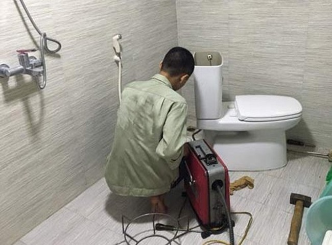 th&ocirc;ng bồn cầu nghẹt quận 8