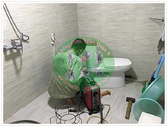 Bồn cầu bị tr&agrave;o ngược phải xử l&yacute; như thế n&agrave;o