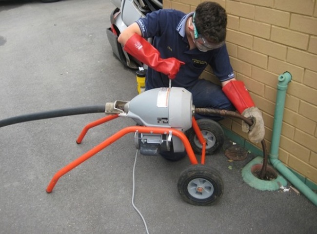 Đơn vị th&ocirc;ng cống nghẹt quận Ph&uacute; Nhuận tối ưu hiệu quả